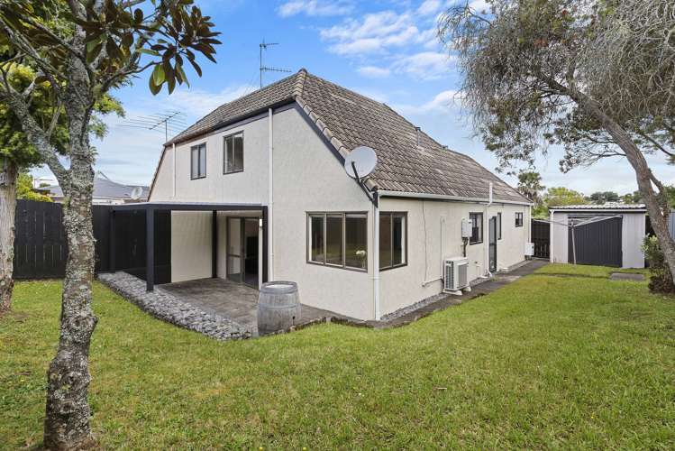 1/29 Lambrown Drive Totara Vale_18