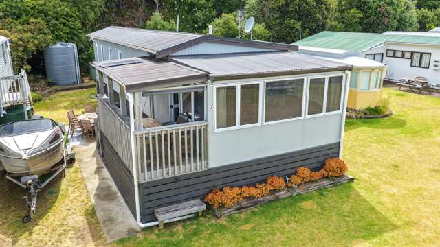 Tram 7 949 Thames Coast Road Waikawau_2