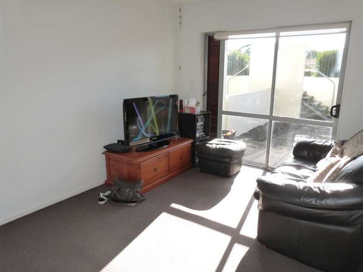 B4/71 Spencer Road Oteha_8