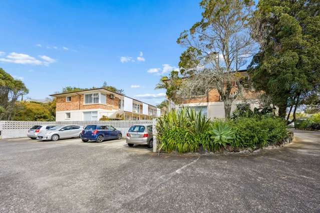 2-Bedroom in Double Grammar Zone – 145 Bassett...