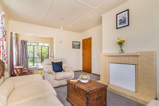 114 Judd Crescent Naenae_3