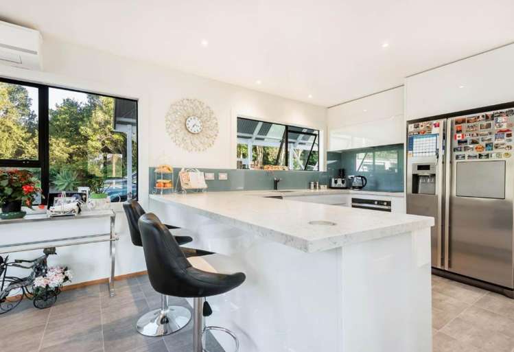 490 Fitzgerald Road Drury_3