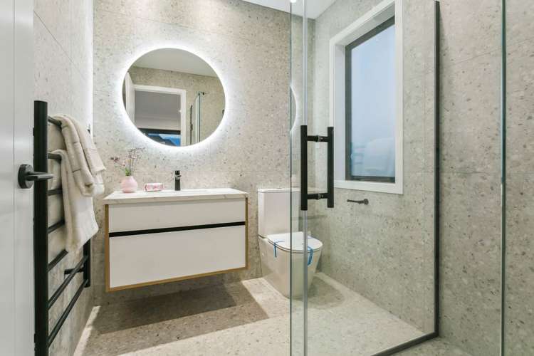 5 Tipu Crescent Wainui_16