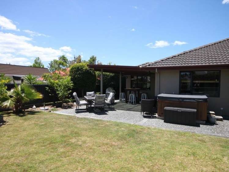 6 Crown Reef Pauanui_4