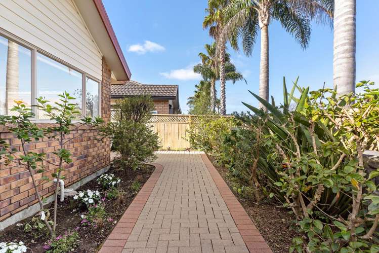 27 Red Hibiscus Road Stanmore Bay_17