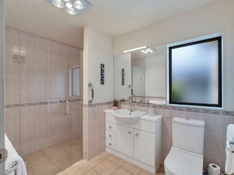 14/197 Royal Road Massey_14