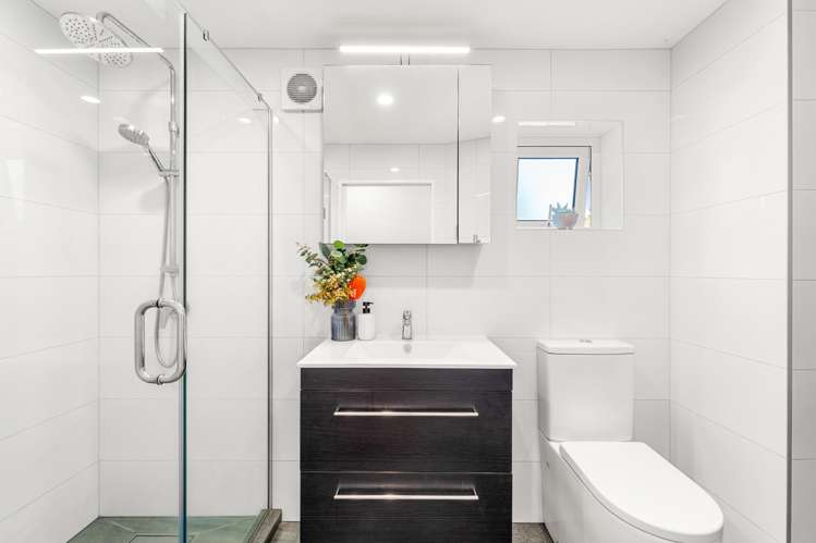 36 Montclair Rise Browns Bay_29