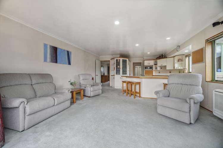 16 Kahurangi Drive Lynmore_7