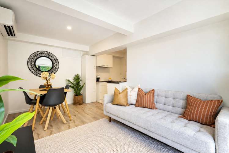 2/54 Stapleford Crescent Browns Bay_19