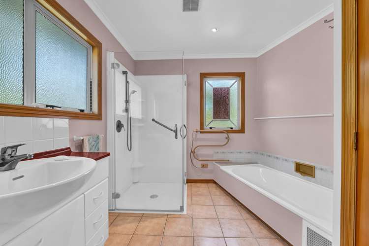 64 Waiwaka Terrace Strandon_23