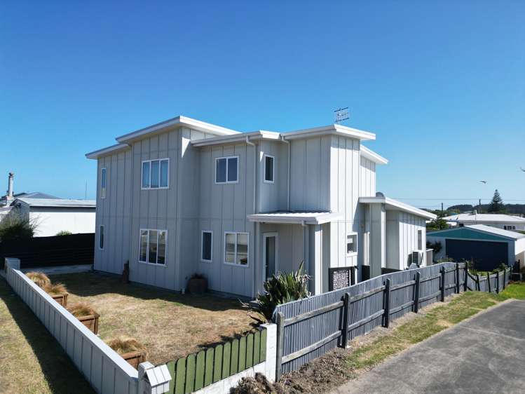 9 Roore Street Foxton Beach_36