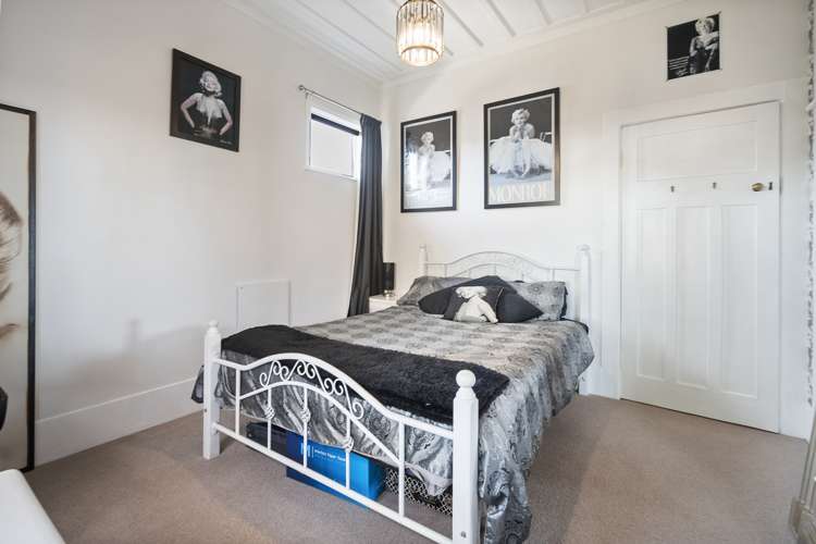 287 College Street West End_20