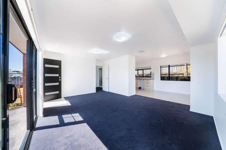 69 Manston Road Mangere_3