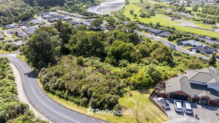 61 Riverstone Drive_2