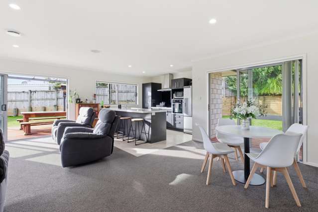119 Ballintoy Park Drive Welcome Bay_4