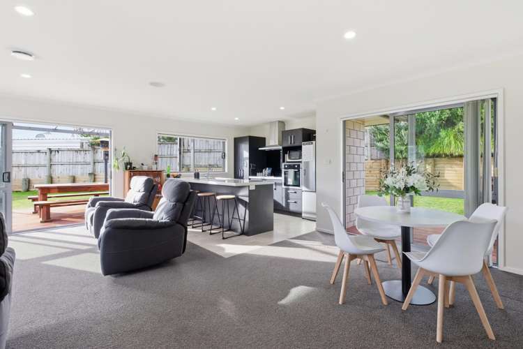119 Ballintoy Park Drive Welcome Bay_4