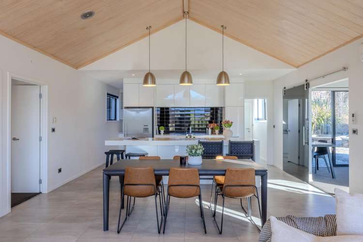 6 Hidden Hills Drive Wanaka_9