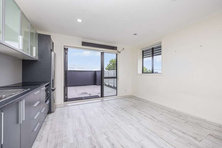 1m/12 Charles Street Mount Eden_7