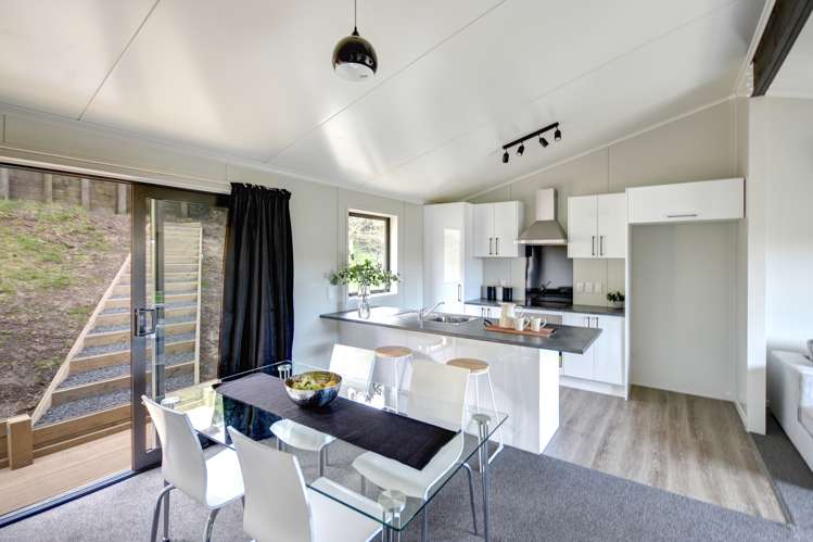 10a Robinson Street Lookout Point_1