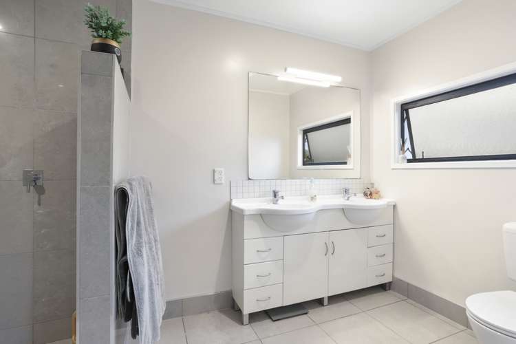 68 Bethells Road Waitakere_12