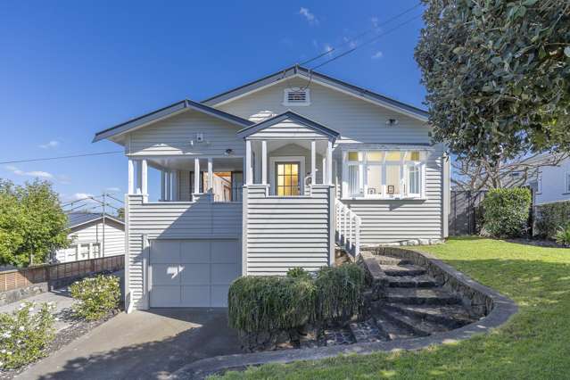 Heritage Bungalow - Views plus Cornwall Park!