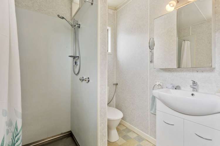 24 Shoal Bay Road Devonport_13