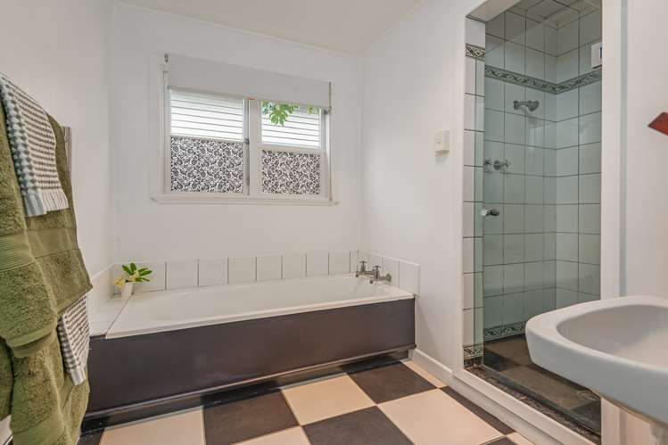 16 Worcester Street West End_11