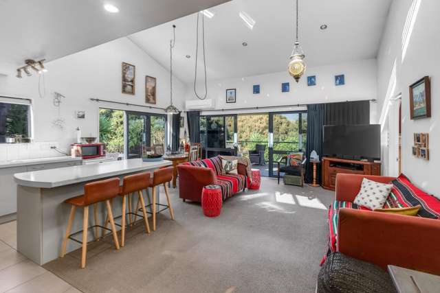210A Bells Road Takamatua_4