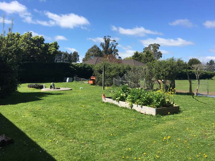 1735 Cust Road Cust_10