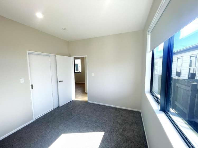 D/54 Royal View Road Te Atatu South_8