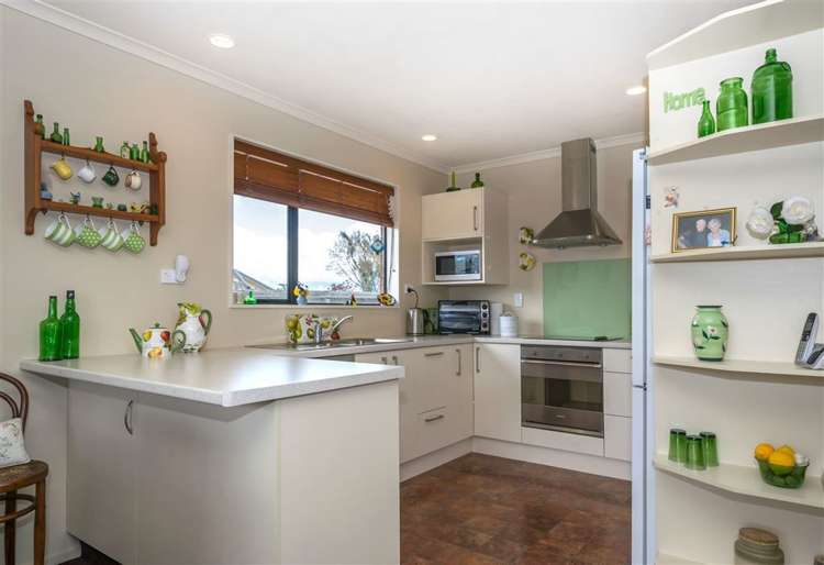 17 Temple Mews Renwick_2