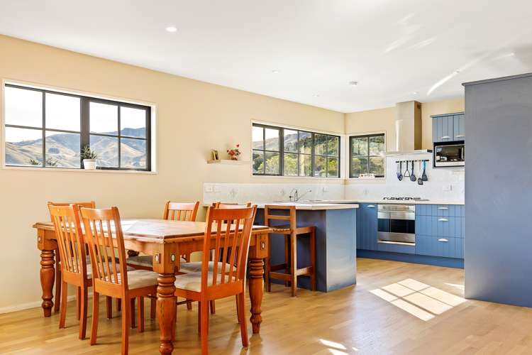 15 Ngaio Grove Robinsons Bay_6