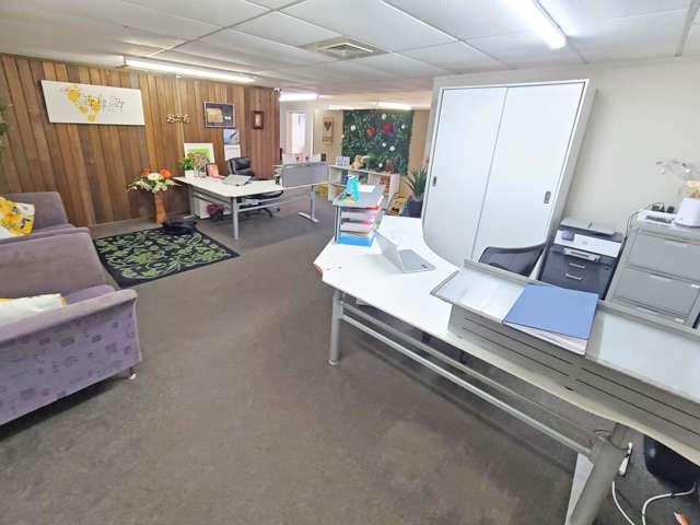 148M² FIRST FLOOR OFFICE