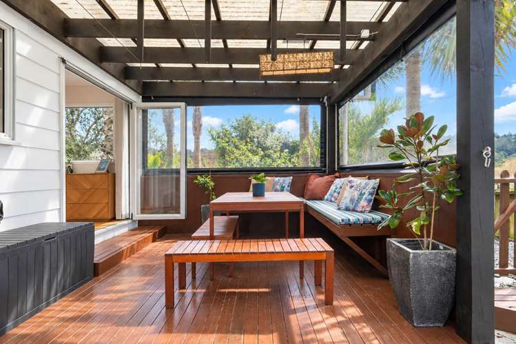 2/32 Hale Crescent Bayview_10