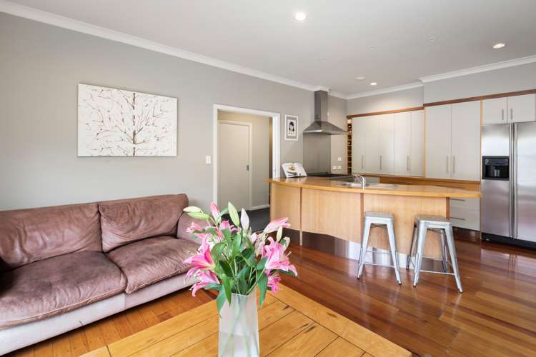 102 The Terrace Thames_8