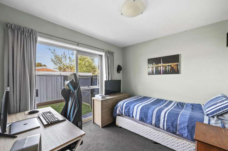 2/8 Applewood Place Casebrook_9