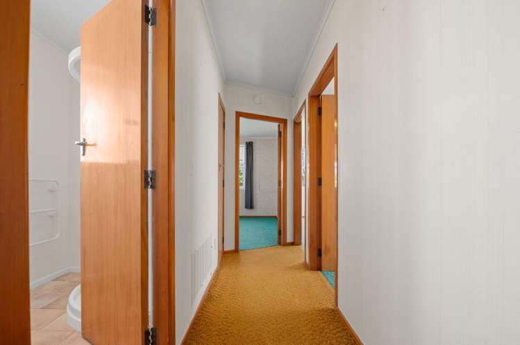 50 Garden Heights Avenue Glenview_7