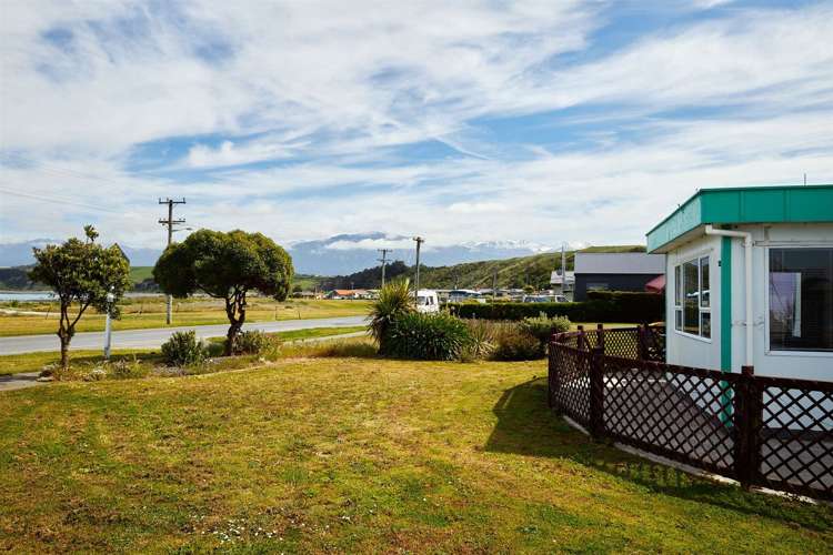 99 South Bay Parade Kaikoura_37