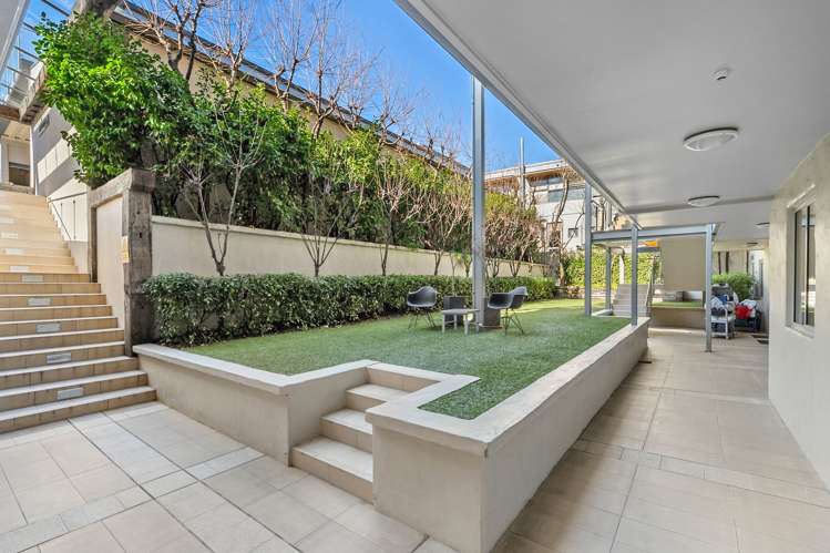 Apt 106, 5 Lakeside Road Wanaka_19
