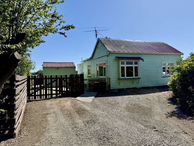 300 Moulson Street Tisbury_25