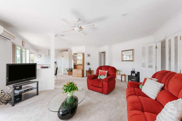 160 Pacific View Road Papamoa_11