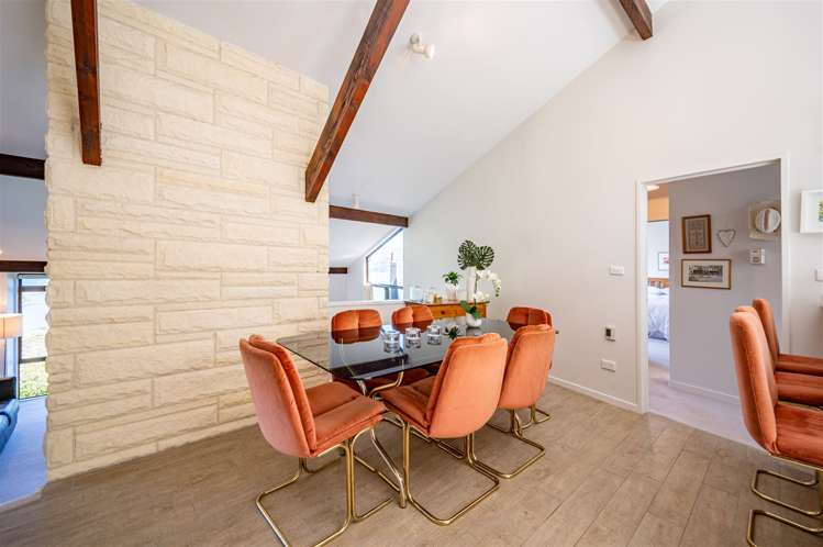 13 Settlers Hill Akaroa_10