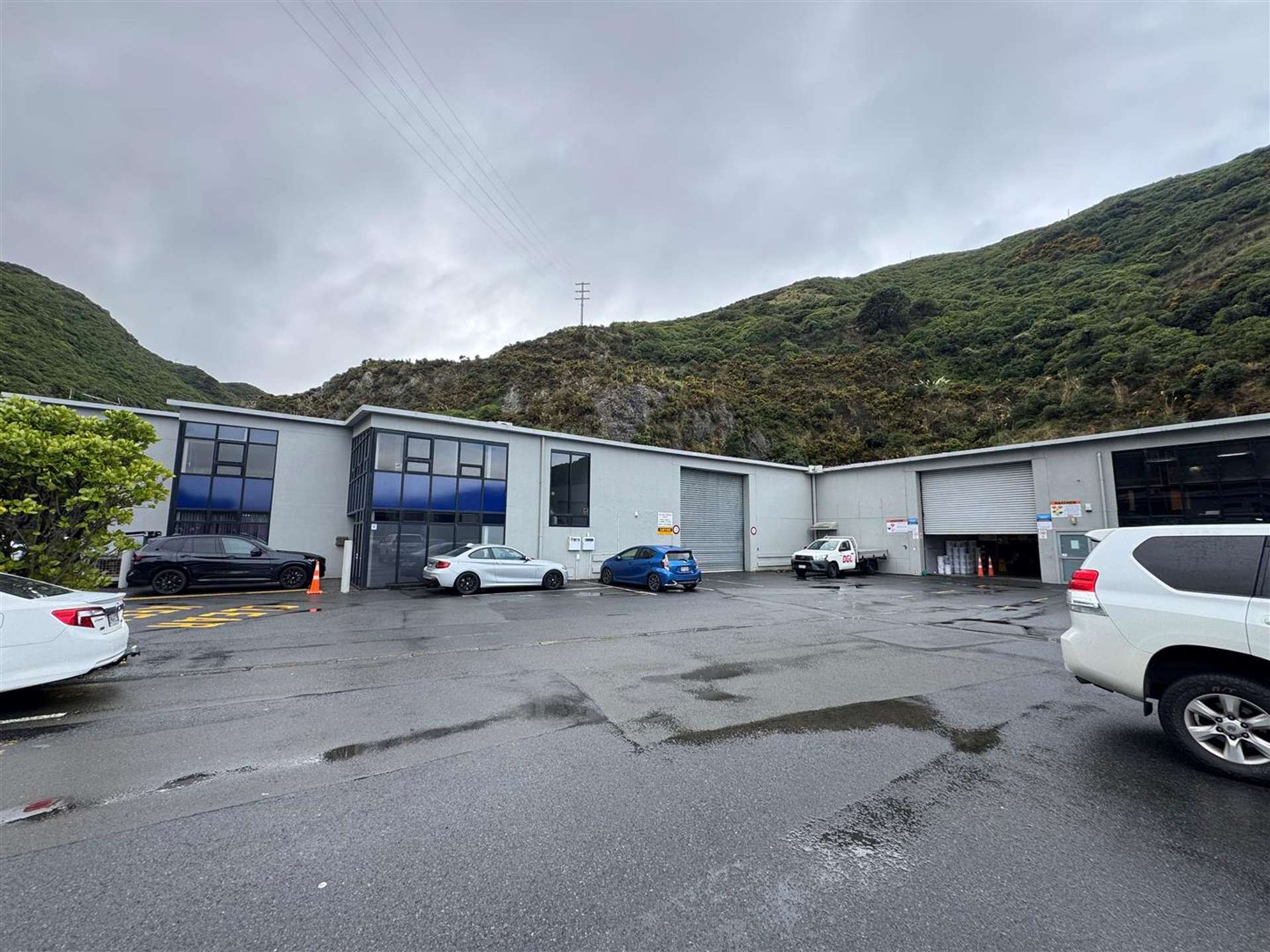 Unit 9, 4-8 Glover Street Ngauranga_0