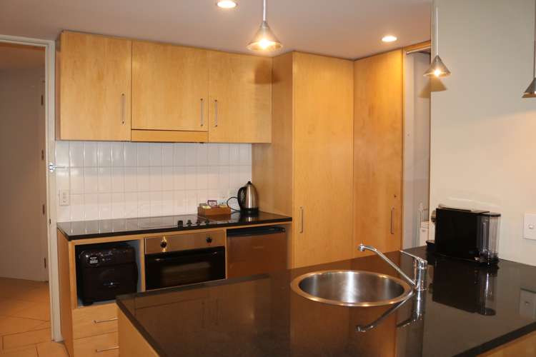 124/21 Stanley Street Queenstown_5