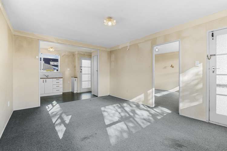 2/50 Paynters Avenue Strandon_10