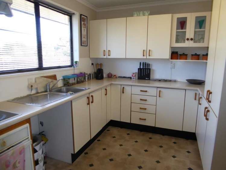 6 Chaucer Street Rolleston_2