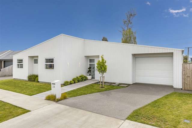 24 Harvard Road Burleigh_2