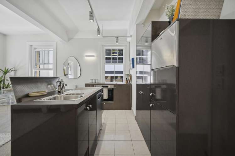 202-3 Plimmers Steps Wellington Central_11