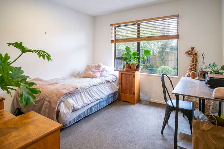 2/51 Saint Johns Street Woolston_5