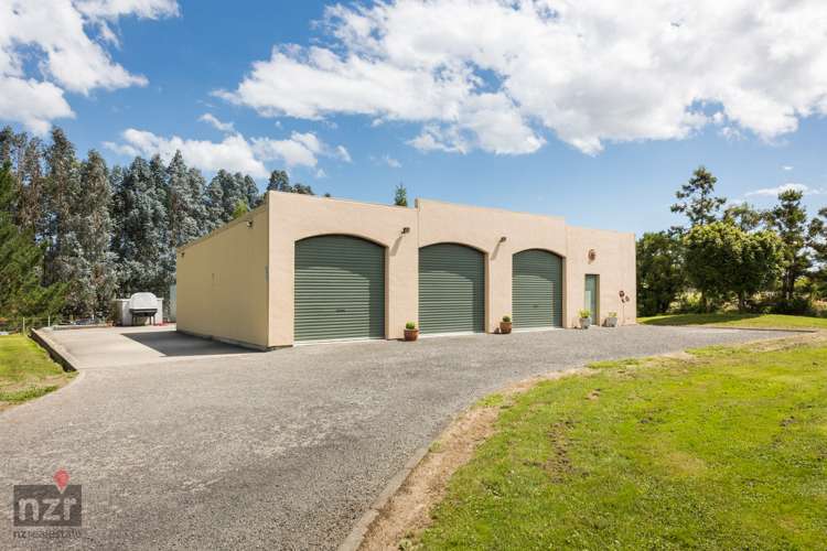 22 James Road Halcombe_14